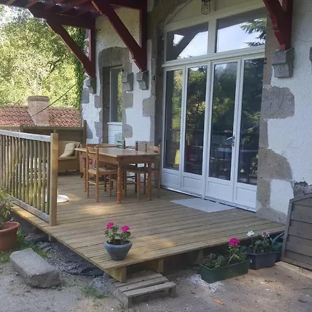 Gite Cote Jardin Hotel Getigne
